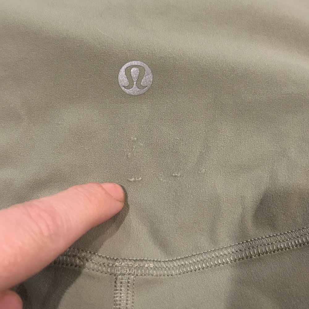 Lululemon Align High-Rise Short 4" in Green Sage Size 6 - Picture 4 of 4